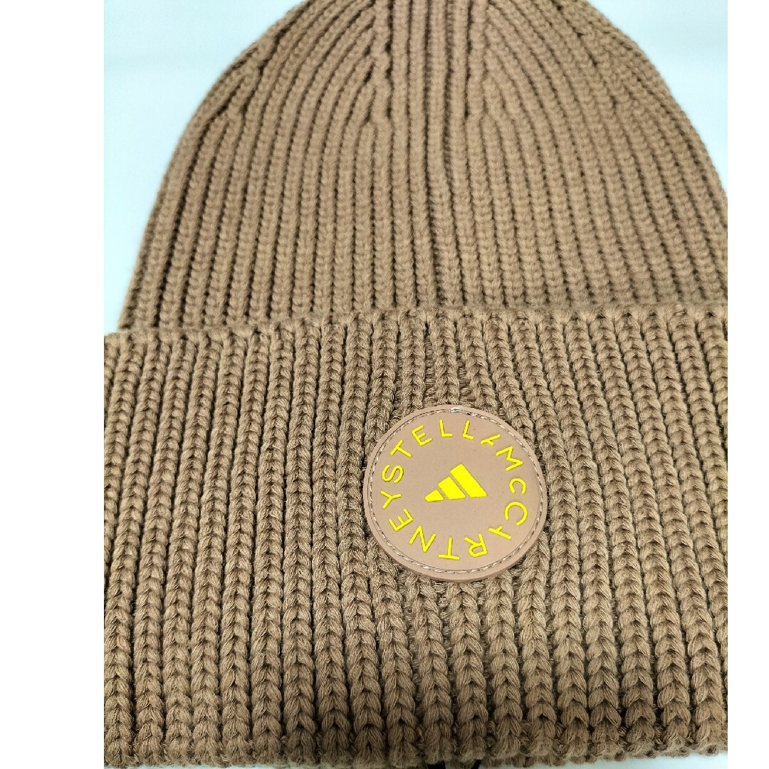 adidas by Stella McCartney(アディダスバイステラマッカートニー)の新品　アディダスバイステラマッカートニー　　ニット帽 BEANIE レディースの帽子(ニット帽/ビーニー)の商品写真