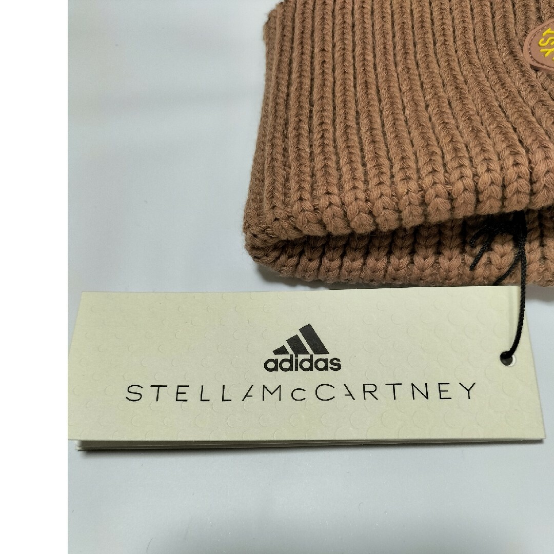 adidas by Stella McCartney(アディダスバイステラマッカートニー)の新品　アディダスバイステラマッカートニー　　ニット帽 BEANIE レディースの帽子(ニット帽/ビーニー)の商品写真