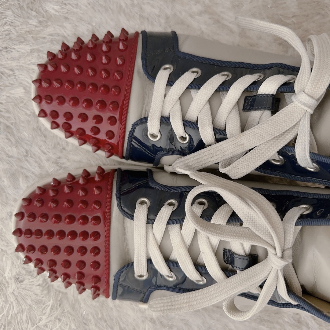Christian Louboutin(クリスチャンルブタン)のクリスチャンルブタン　ハイカット　スニーカー　靴　ルイス　スパイクスタッズ　美品 メンズの靴/シューズ(スニーカー)の商品写真