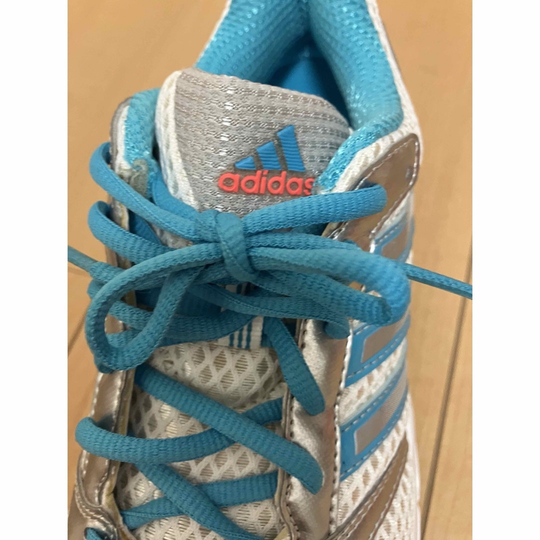 adidas(アディダス)の売切値下！adidas スニーカー　ランニングコース　バンキッシュ 23.5cm スポーツ/アウトドアのランニング(シューズ)の商品写真