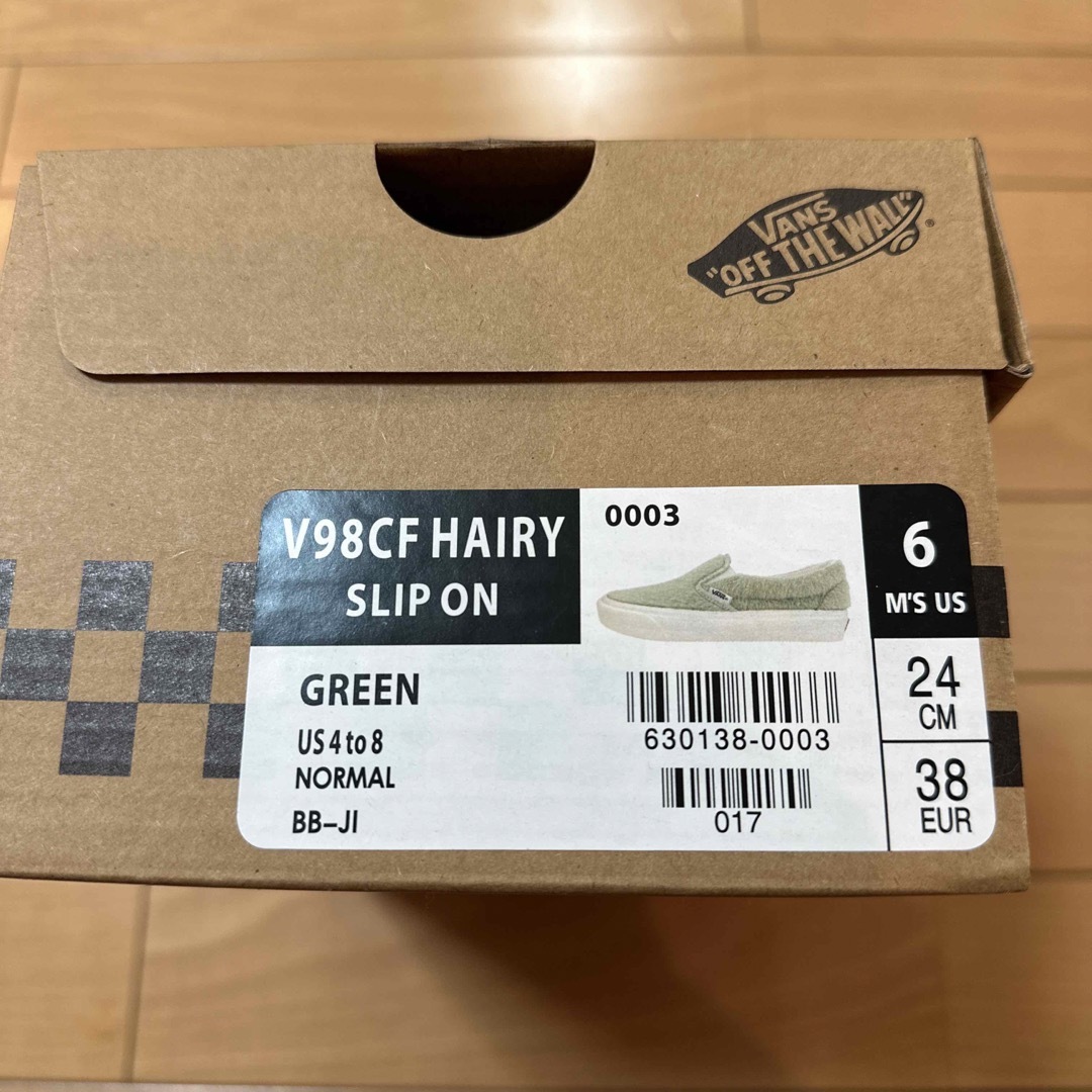 VANS(ヴァンズ)の新品　VANSバンズ　クラシックスリッポン　ヘアリーファー　グリーン　24cm レディースの靴/シューズ(スニーカー)の商品写真