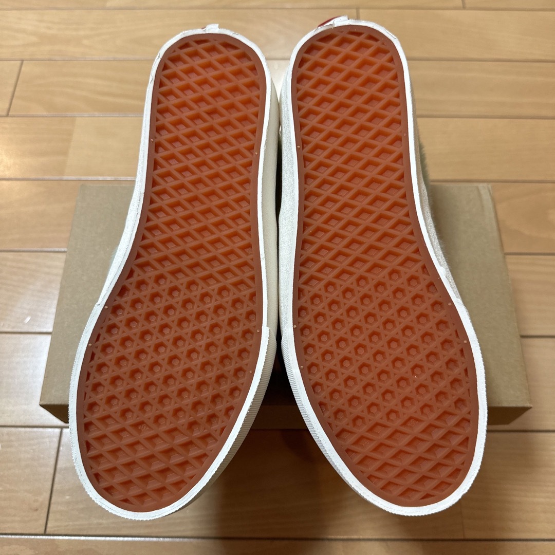 VANS(ヴァンズ)の新品　VANSバンズ　クラシックスリッポン　ヘアリーファー　グリーン　24cm レディースの靴/シューズ(スニーカー)の商品写真