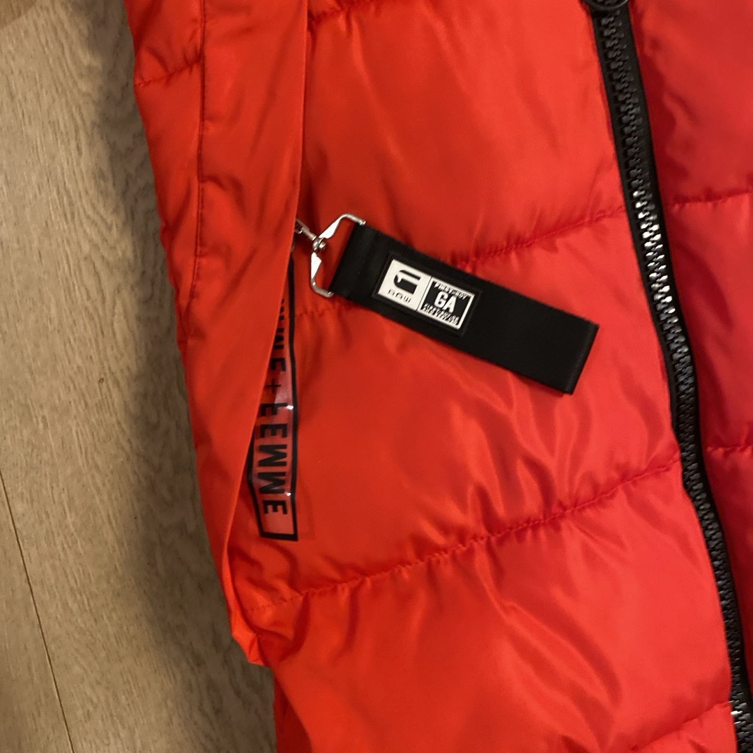 Dupin ダウンジャケット　赤 レディースのジャケット/アウター(ダウンジャケット)の商品写真