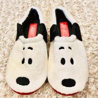 スヌーピー SNOOPY ふわふわ スリッパ　ルームシューズ(スリッパ/ルームシューズ)