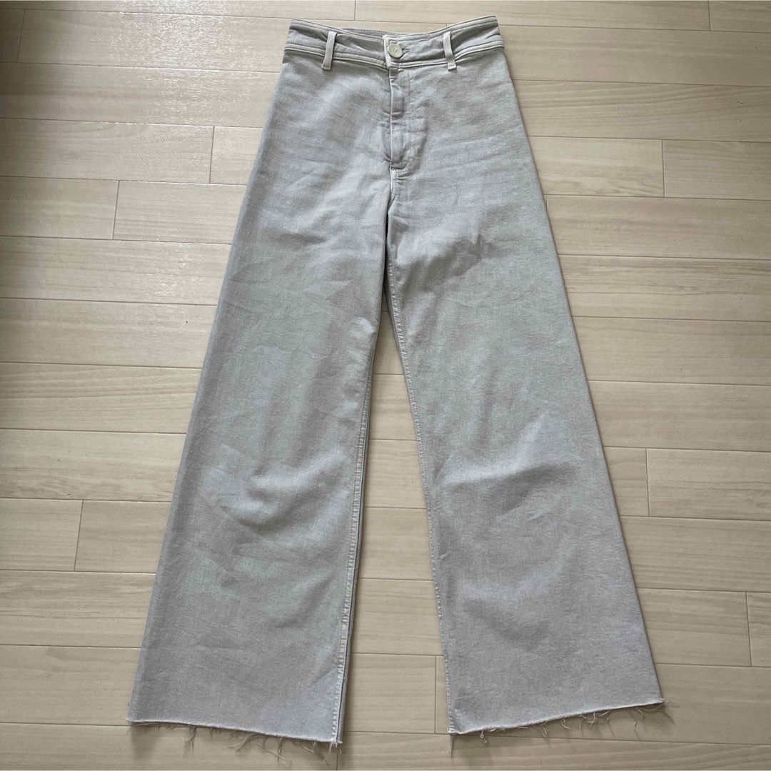 ZARA(ザラ)のZARA the marine straight jeans 34サイズ レディースのパンツ(カジュアルパンツ)の商品写真