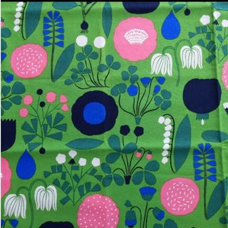 マリメッコ(marimekko)のマリメッコ　アホンライタ　はぎれ　廃盤　生地　marimekko グリーン(生地/糸)