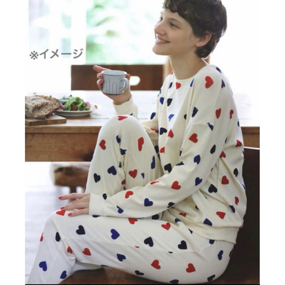 PETIT BATEAU(プチバトー)の新品 プチバトー レディース M 長袖 パジャマ トリコロール ハート レディースのルームウェア/パジャマ(パジャマ)の商品写真