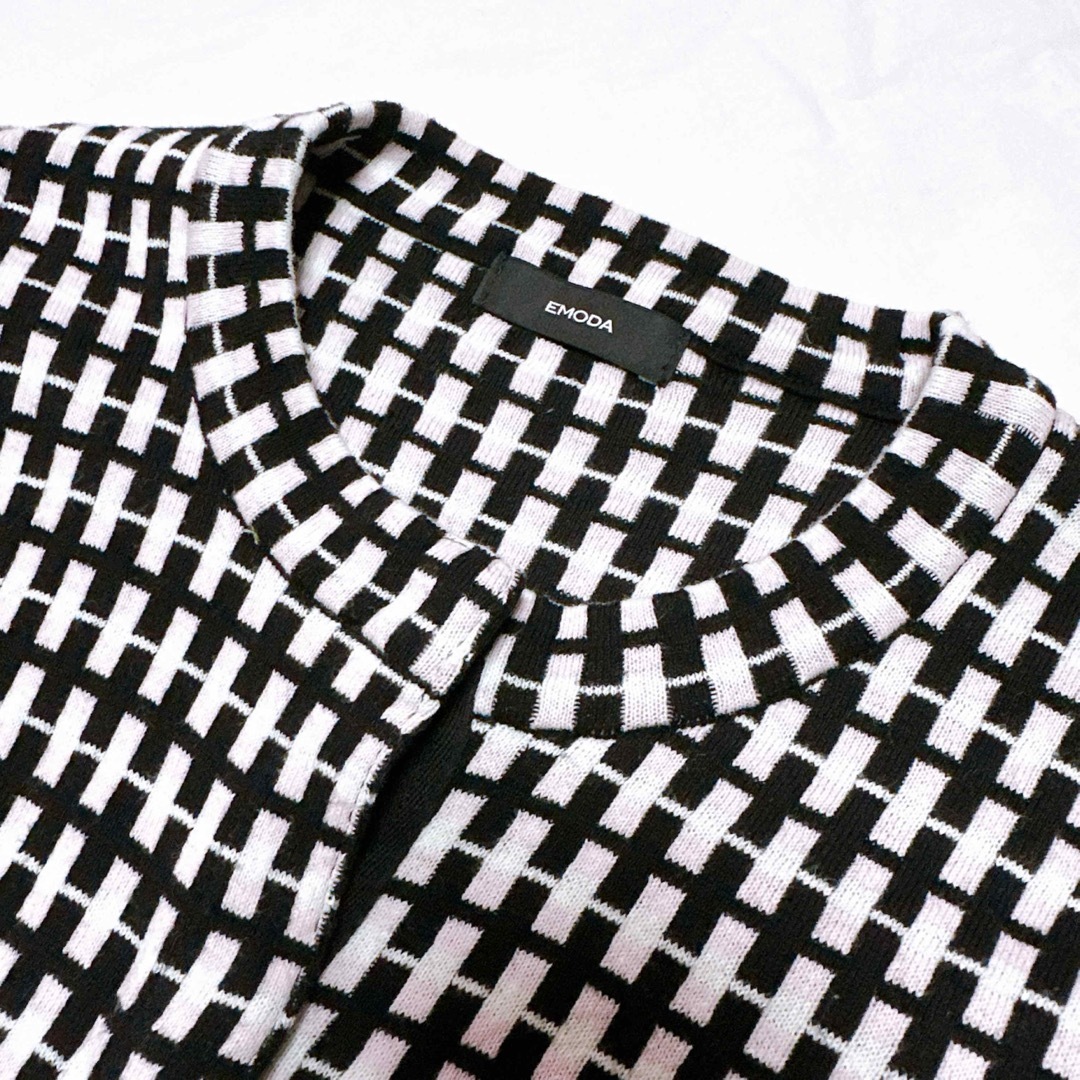 EMODA(エモダ)のEMODA エモダ 柄 カーディガン　ピンク×ホワイト×ブラックカラー レディースのトップス(カーディガン)の商品写真