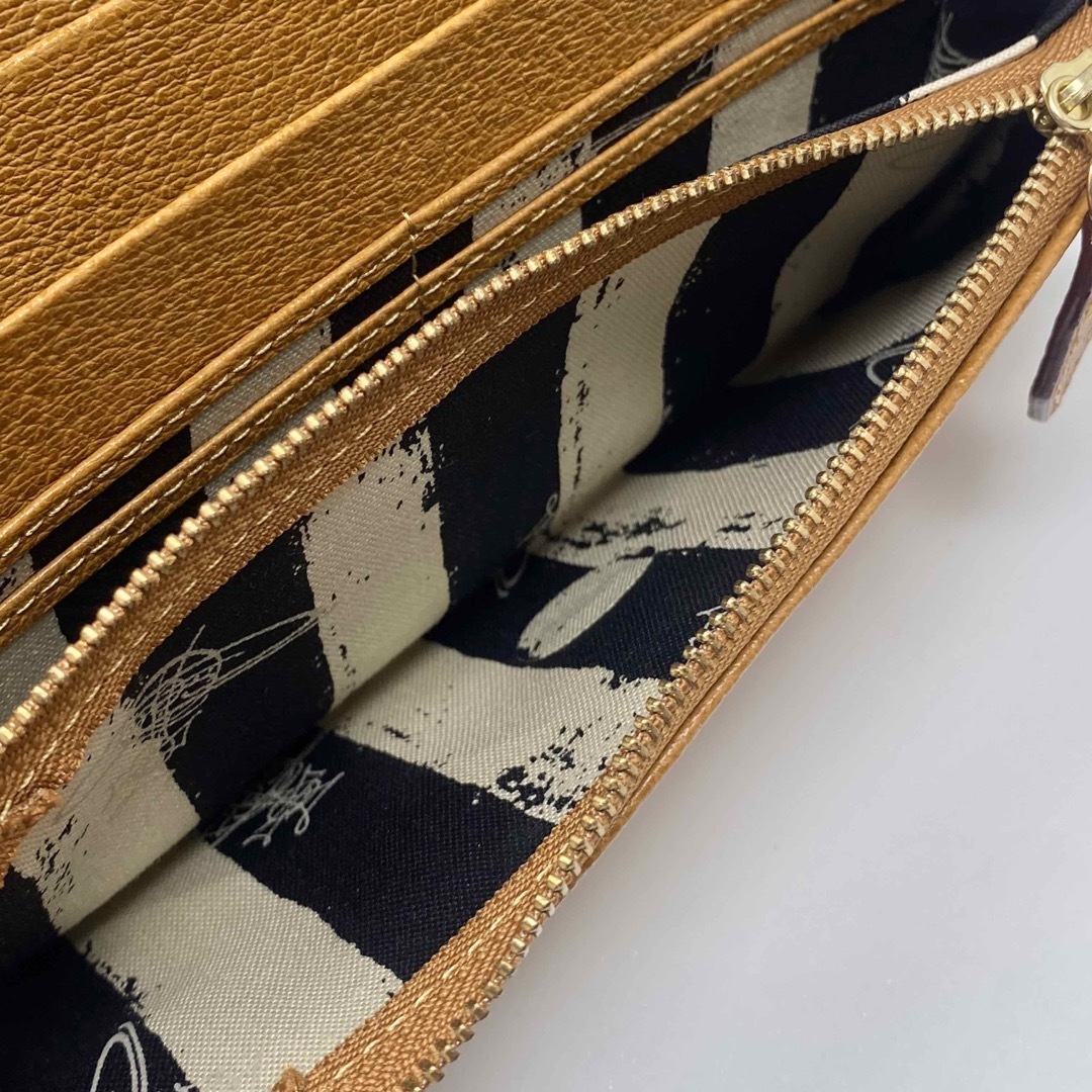 Vivienne Westwood(ヴィヴィアンウエストウッド)の✨先着1点限り✨Vivienne Westwood  長財布 キャメル オーブ レディースのファッション小物(財布)の商品写真