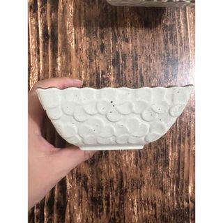 花柄プルメリア 角ボウル11cm 2枚 美濃焼オシャレ和洋食器 磁器デザート皿(食器)
