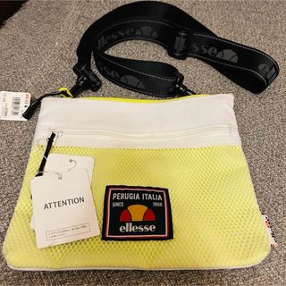 エレッセ(ellesse)の新品 ellesse サコッシュ風 ショルダーバッグ　ホワイト×イエロー(ショルダーバッグ)