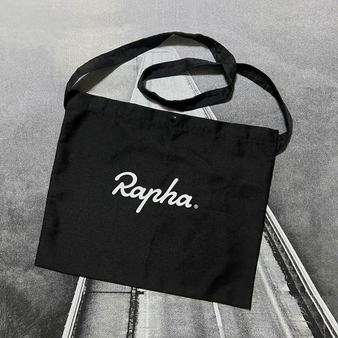 Rapha ロゴ ミュゼット ブラックの通販 by WEARI's shop｜ラクマ