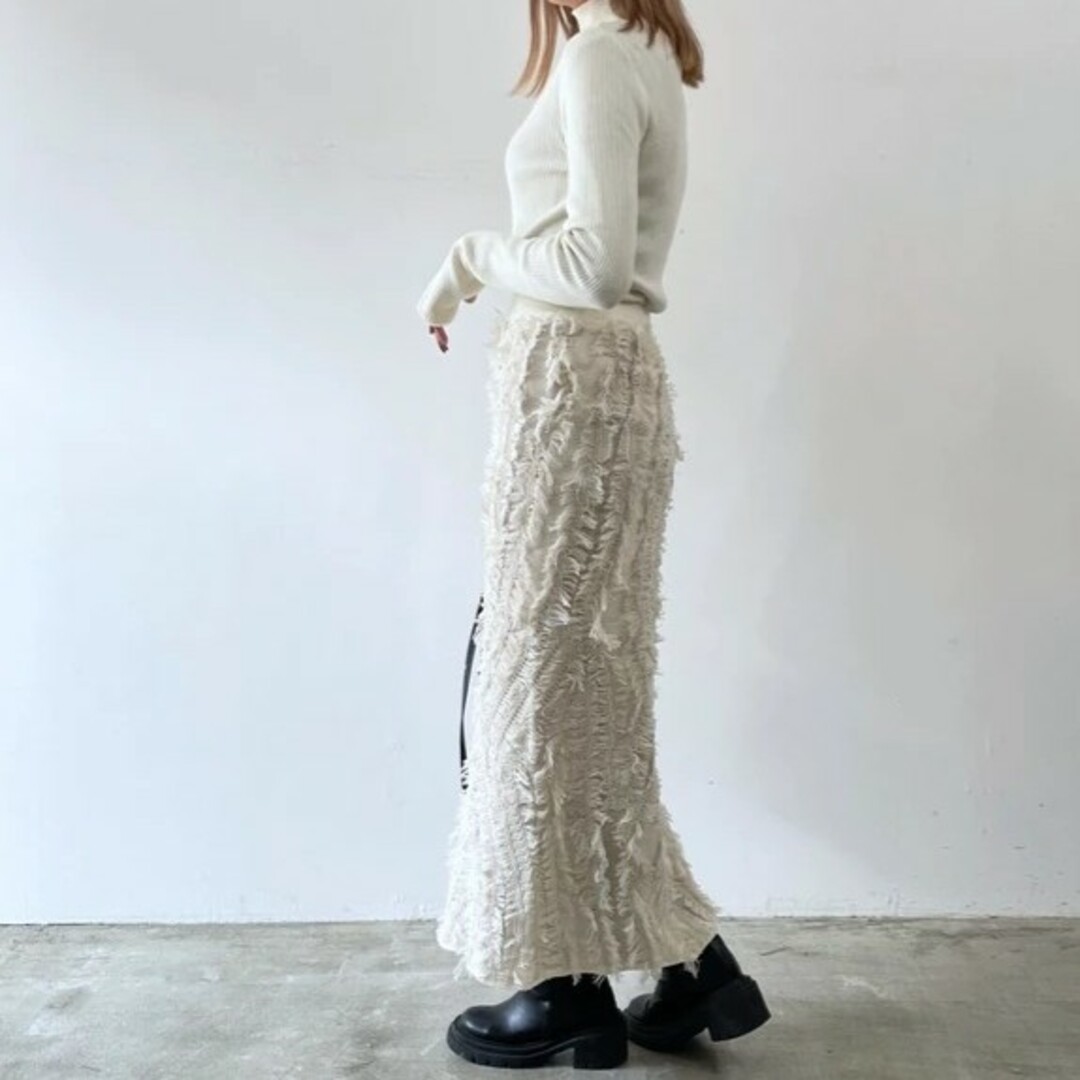 新作★MIXフリンジスカート　アイボリー レディースのスカート(ロングスカート)の商品写真