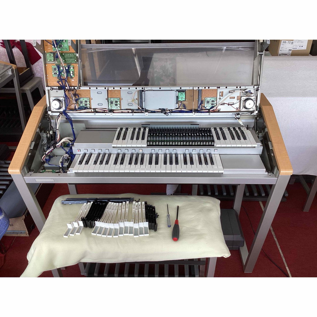 ヤマハ(ヤマハ)のエレクトーン5年製の最高01からGUPしてバイタライズして02Cへ綺麗で壊れない 楽器の鍵盤楽器(エレクトーン/電子オルガン)の商品写真