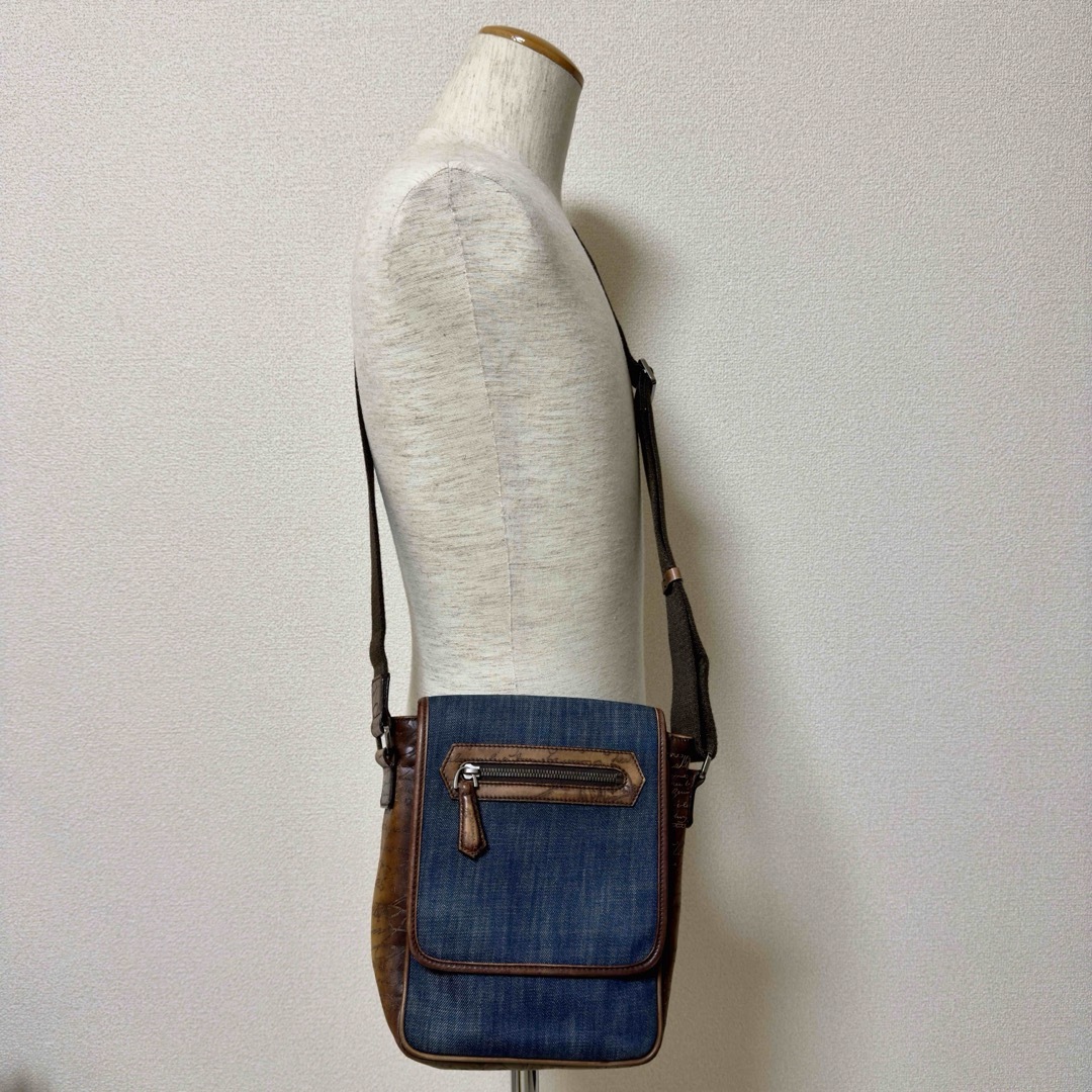 Berluti(ベルルッティ)のベルルッティ ジュールJ デニム×スクリットレザーショルダーバッグ メンズのバッグ(ショルダーバッグ)の商品写真