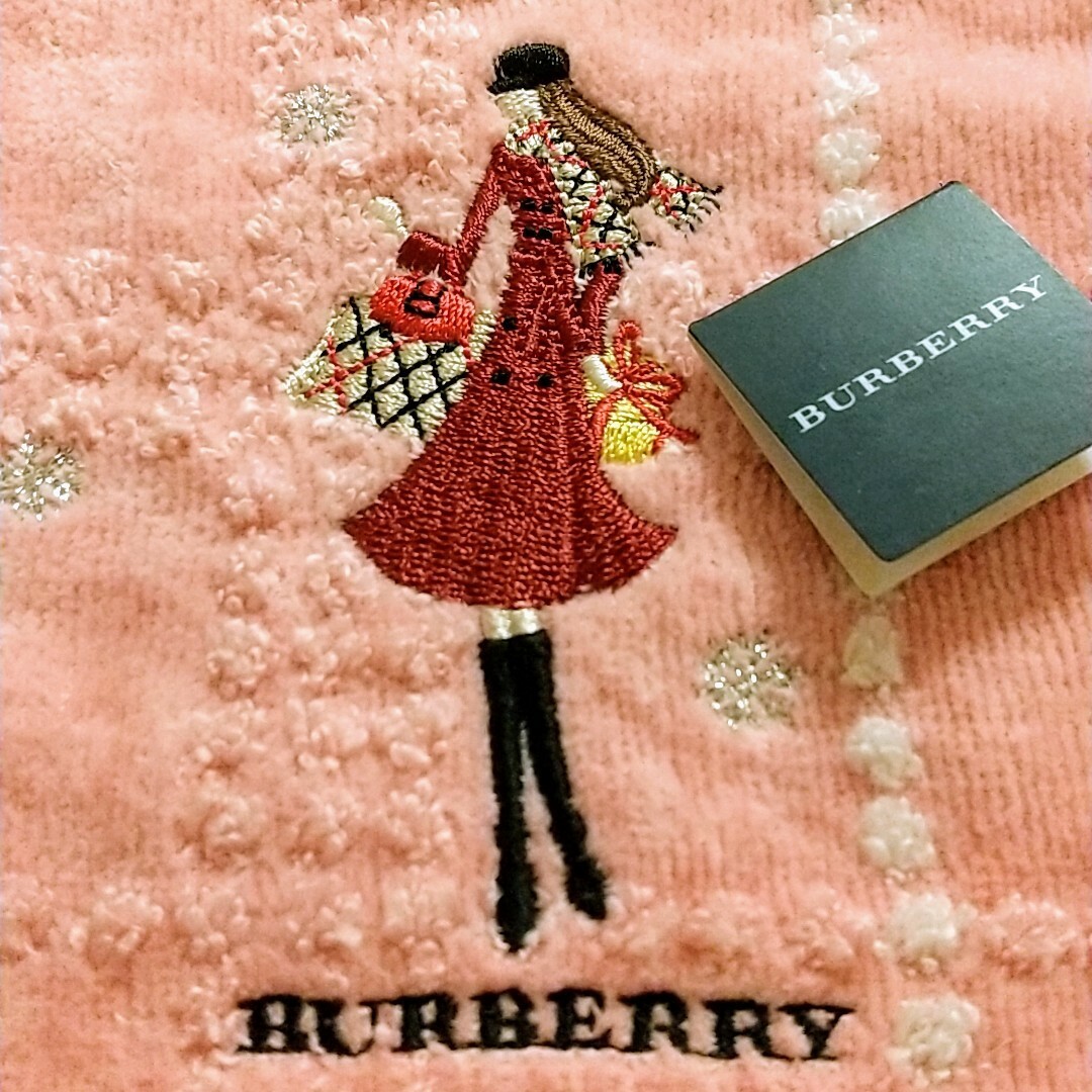BURBERRY(バーバリー)のBURBERRY タオルハンカチ 女の子 刺繍 レディースのファッション小物(ハンカチ)の商品写真