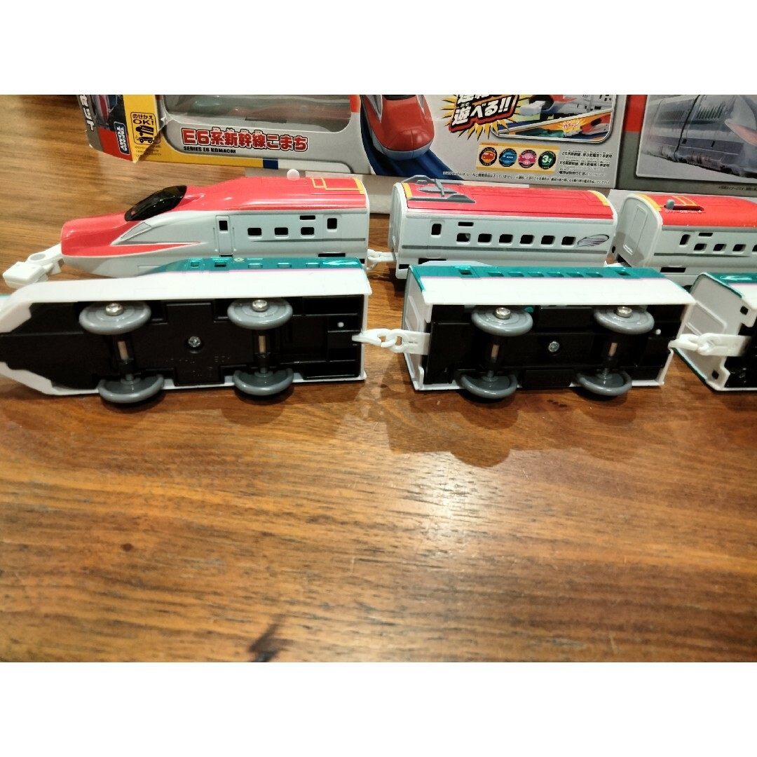 Takara Tomy - E6系新幹線こまち E5系新幹線はやぶさ プラレール Takara Tomy - E6系新幹線こまち E5系新幹線はやぶさ プラレール