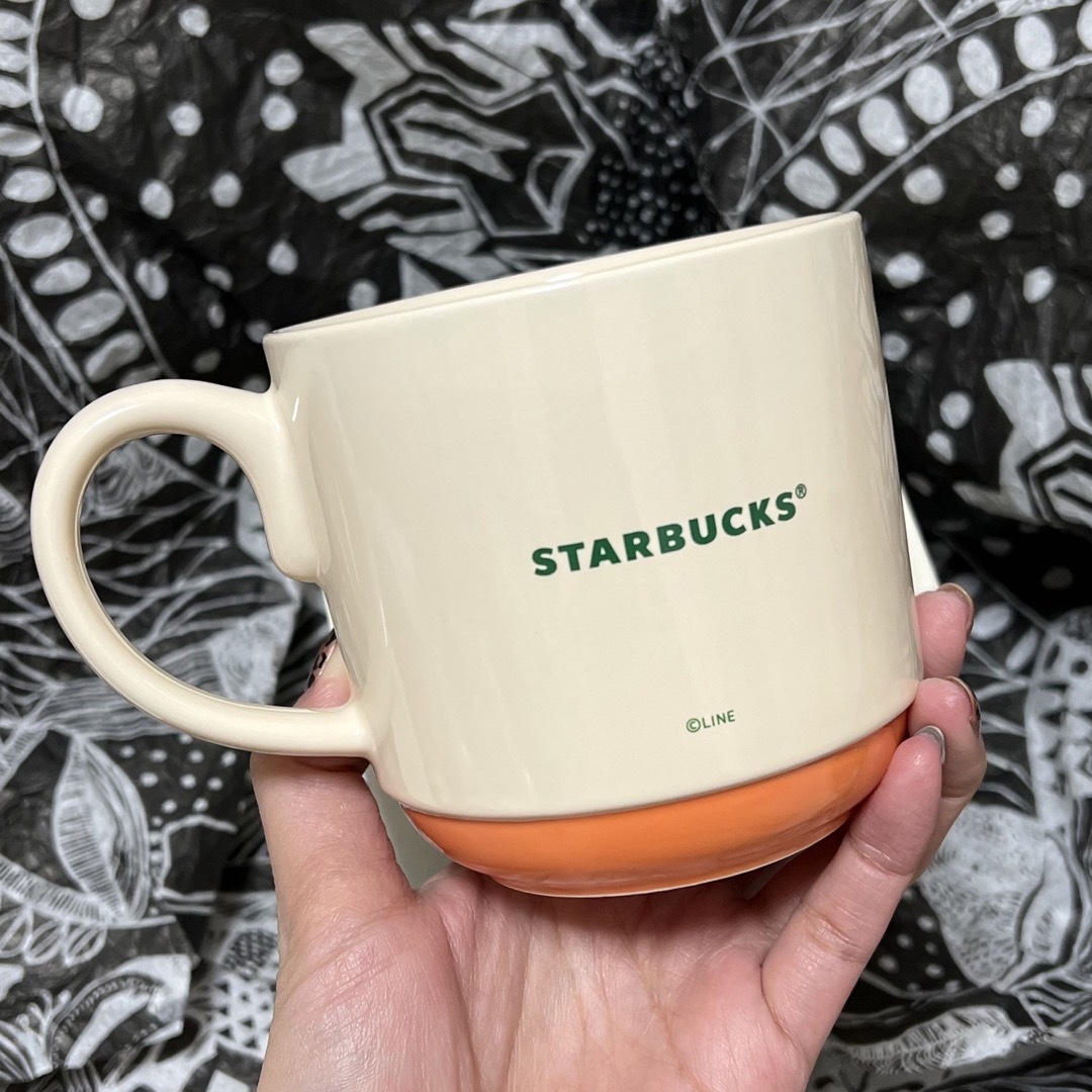 Starbucks Coffee(スターバックスコーヒー)の海外限定　スターバックス　マグ　ラインフレンズ  コラボ　2023  クリスマス インテリア/住まい/日用品のキッチン/食器(グラス/カップ)の商品写真