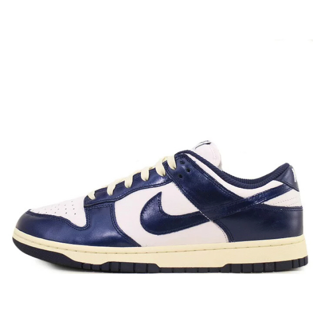 NIKE(ナイキ)の新品未使用 NIKE WMNS DUNK LOW PRM FN7197-100 レディースの靴/シューズ(スニーカー)の商品写真