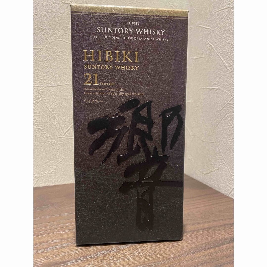 サントリー(サントリー)の響２１年　箱付き　4本　悪い評価４日以上の方とはお取引不可 食品/飲料/酒の酒(ウイスキー)の商品写真