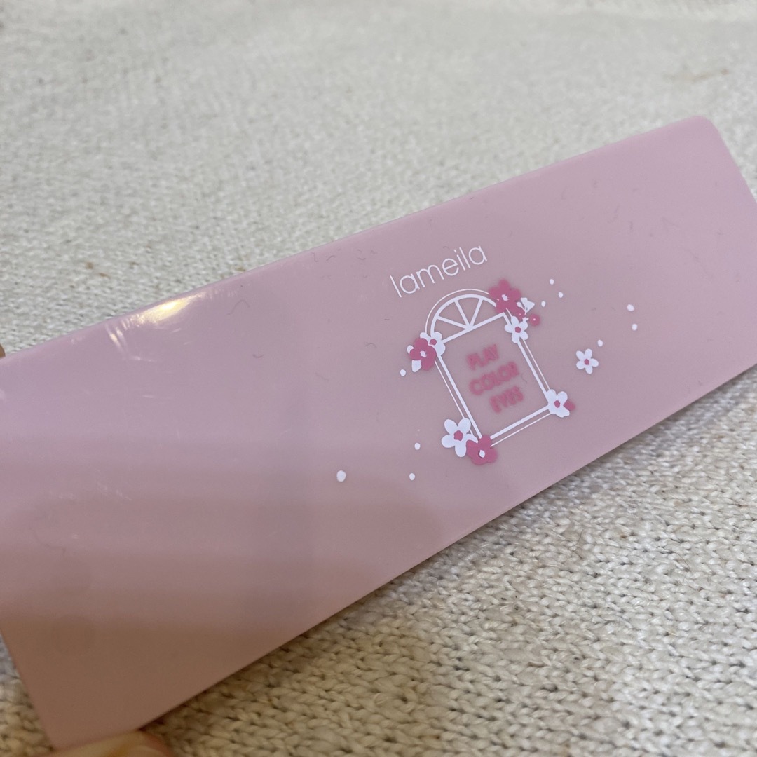 ETUDE HOUSE(エチュードハウス)のエチュード プレイカラーアイズ lameila コスメ/美容のベースメイク/化粧品(アイシャドウ)の商品写真