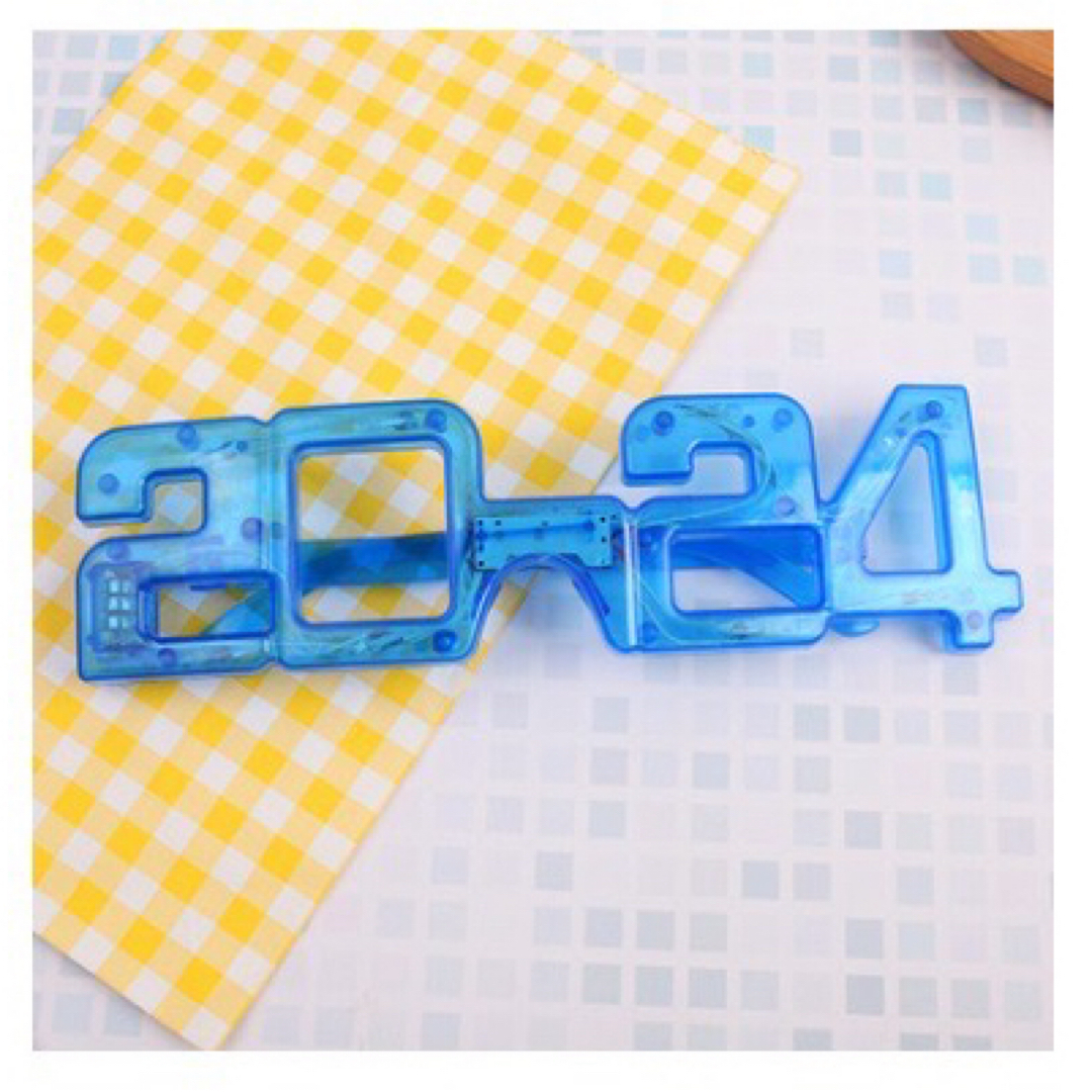 青色　光るメガネ　新年　年越し　面白い　光る　ブルー　透明　ギャグ　2024年 エンタメ/ホビーのコスプレ(小道具)の商品写真
