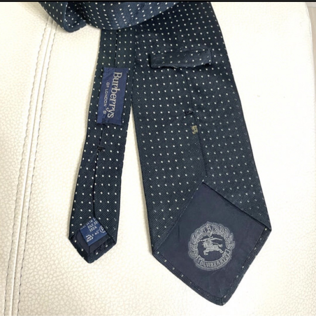 BURBERRY(バーバリー)のバーバリー　Burberry ドット柄ネクタイ　濃紺 メンズのファッション小物(ネクタイ)の商品写真
