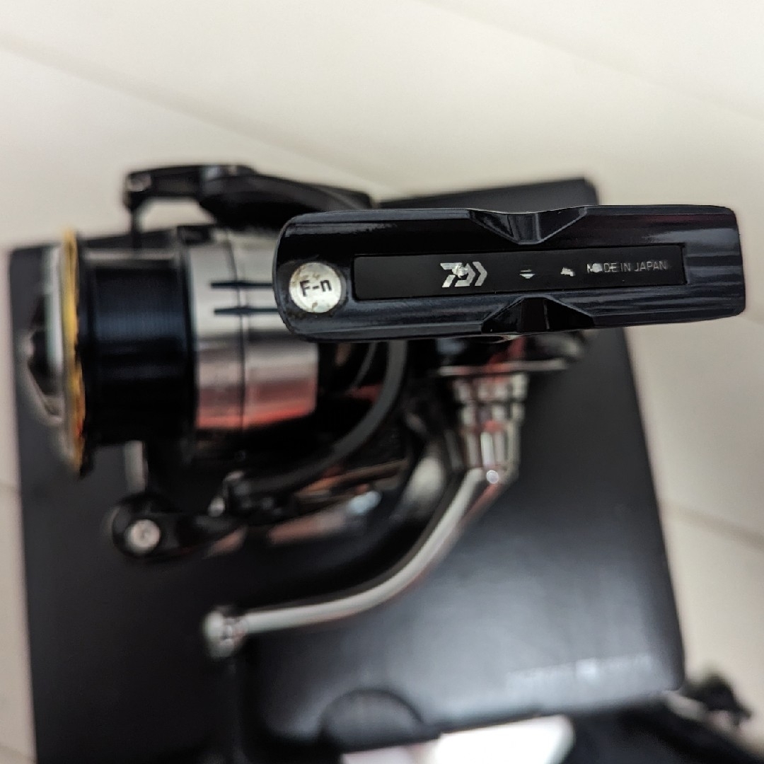 【中古美品】ダイワ Daiwa 19セルテート LT3000-XH スポーツ/アウトドアのフィッシング(リール)の商品写真