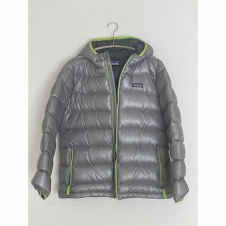 パタゴニア(patagonia)のpatagonia ダウン　ボーイズ　L12(ジャケット/上着)