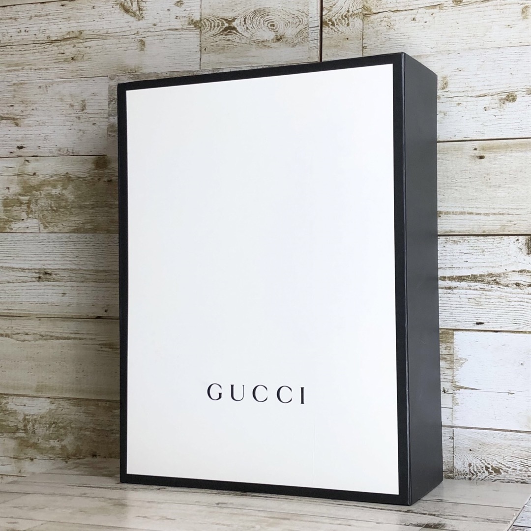 GUCCI グッチ パーカー インターロッキング GGロゴ入り 化粧箱付き