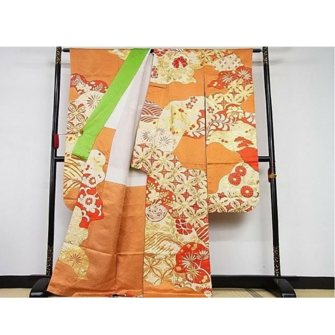 豪華な振袖 オレンジ  正絹 駒刺繍 吉祥文 金彩 着丈167cm レディースの水着/浴衣(振袖)の商品写真