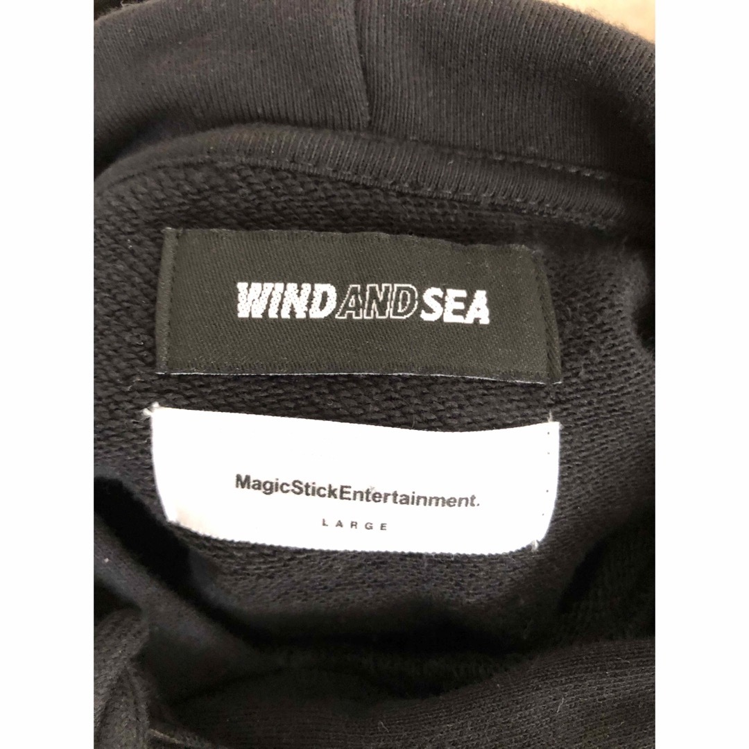 WIND AND SEA(ウィンダンシー)のWIND AND SEA X MAGIC STICK LOGO HOODIE メンズのトップス(パーカー)の商品写真