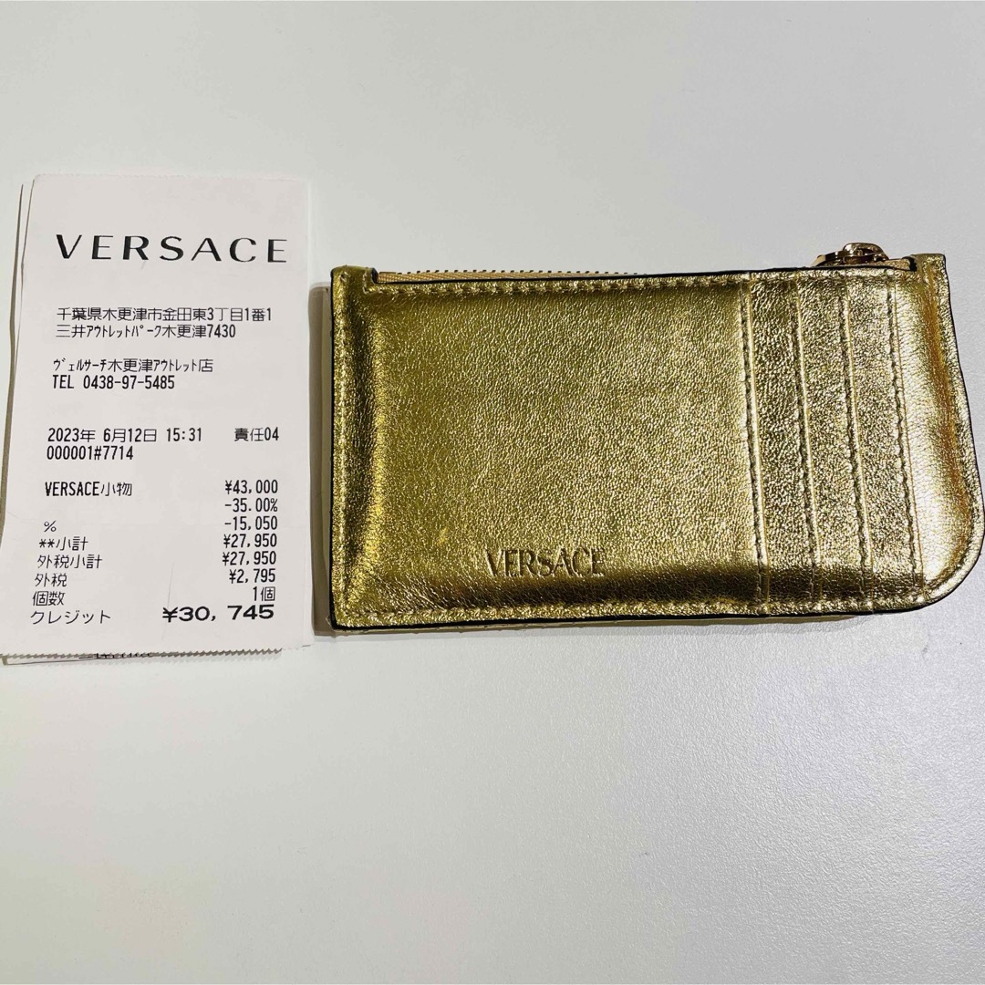 VERSACE(ヴェルサーチ)の《VERSACE》レザー コイン カード ケース ゴールド 金 レディースのファッション小物(コインケース)の商品写真