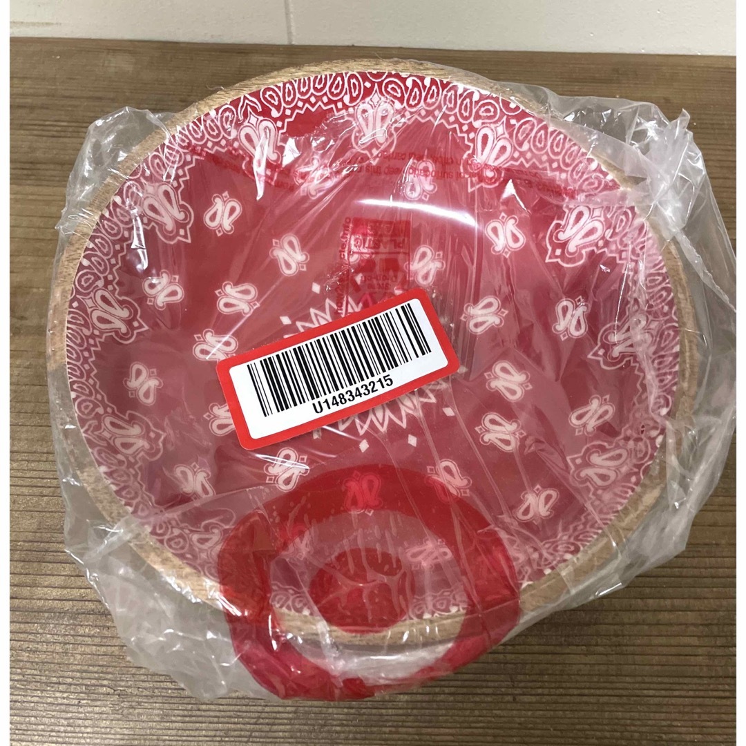 Target(ターゲット)の希少品Target×Levi's コラボ 食器　限定品　ペイズリー柄　レッド インテリア/住まい/日用品のキッチン/食器(食器)の商品写真