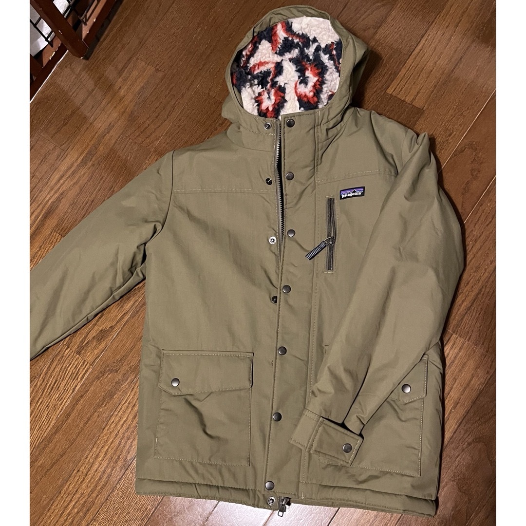 patagonia(パタゴニア)のパタゴニアアウター キッズ/ベビー/マタニティのキッズ服男の子用(90cm~)(ジャケット/上着)の商品写真