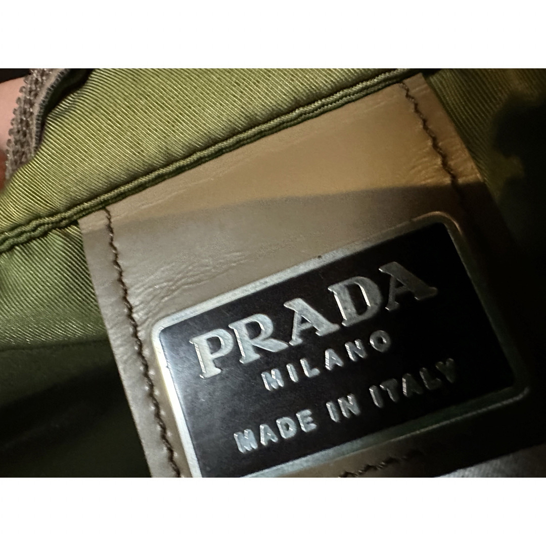 PRADA(プラダ)のPRADA トートバッグ カーキ 旅行 などに メンズのバッグ(トートバッグ)の商品写真