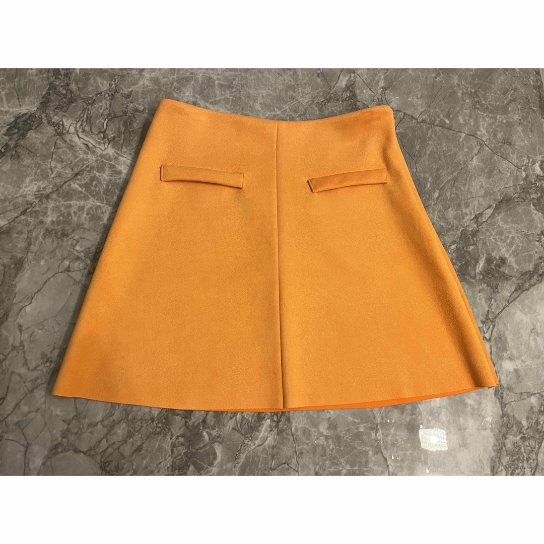 ZARA(ザラ)のZARAスウェード調ミニスカート　S オレンジ レディースのスカート(ミニスカート)の商品写真