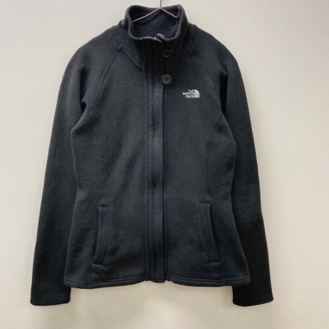 THE NORTH FACE(ザノースフェイス)の【美品】古着　ノースフェイス　フリースジャケット　ボタン付き　レディース　M　黒 レディースのジャケット/アウター(ブルゾン)の商品写真