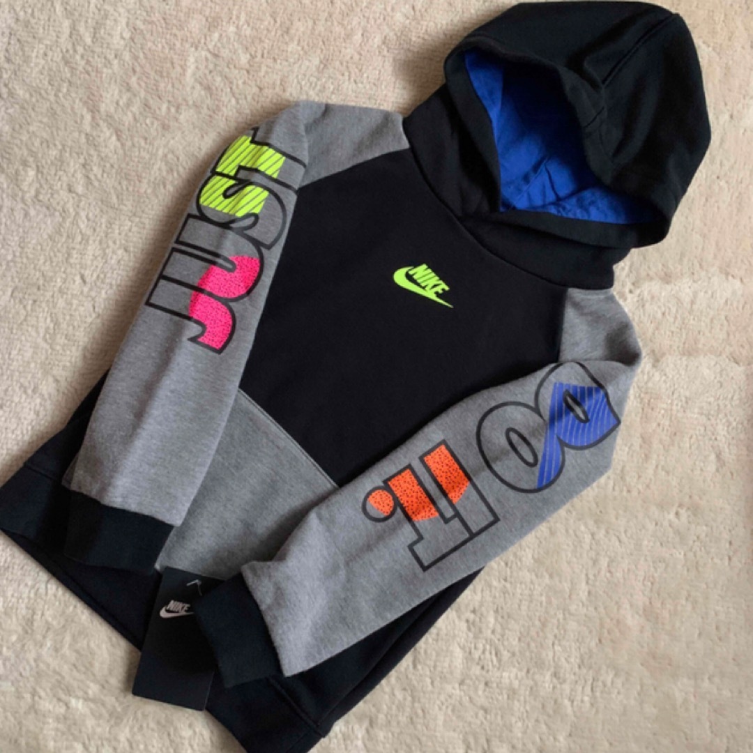 NIKE(ナイキ)のナイキ　パーカー　キッズ　100 キッズ/ベビー/マタニティのキッズ服男の子用(90cm~)(ジャケット/上着)の商品写真