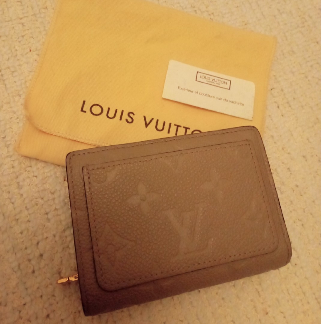 LOUIS VUITTON(ルイヴィトン)のルイヴィトン　ミニ財布　ポルトフォイユクレア　アンプラント レディースのファッション小物(財布)の商品写真