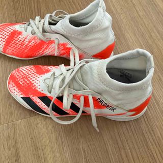 アディダス(adidas)のadidasフットサルシューズ22.5(シューズ)