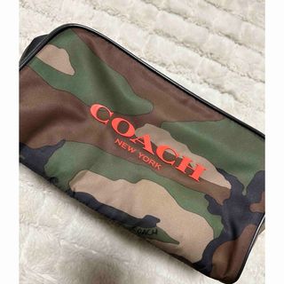 コーチ(COACH)のCOACH ウィークエンドトラベルケースポーチ(旅行用品)