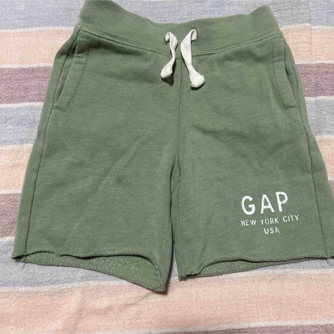 babyGAP(ベビーギャップ)のベビーギャップ　baby gap 2才　ハーフパンツ　グリーン キッズ/ベビー/マタニティのキッズ服男の子用(90cm~)(パンツ/スパッツ)の商品写真