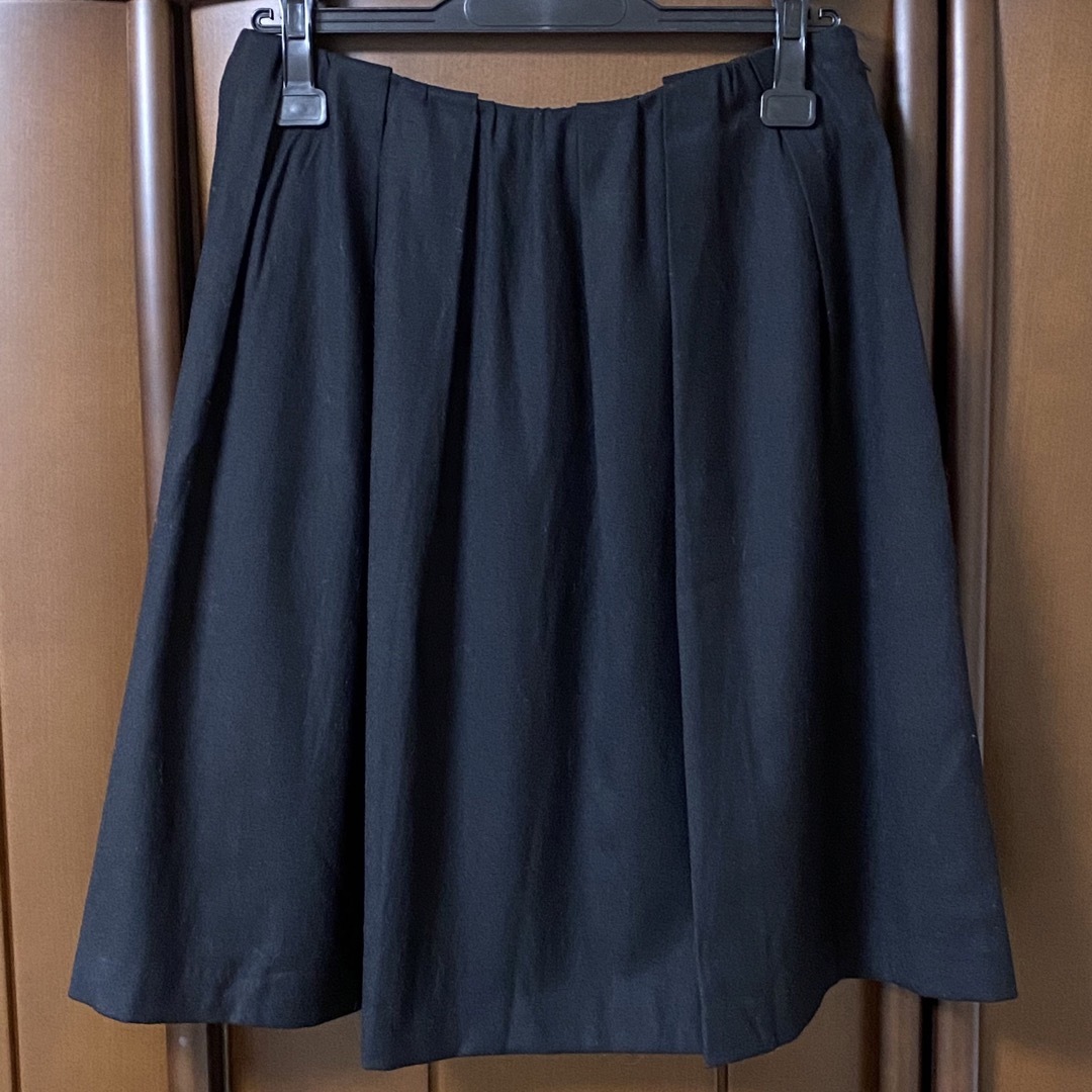ROPE’(ロペ)のROPE ☆ フレアスカート　膝丈　黒　ブラック レディースのスカート(ひざ丈スカート)の商品写真