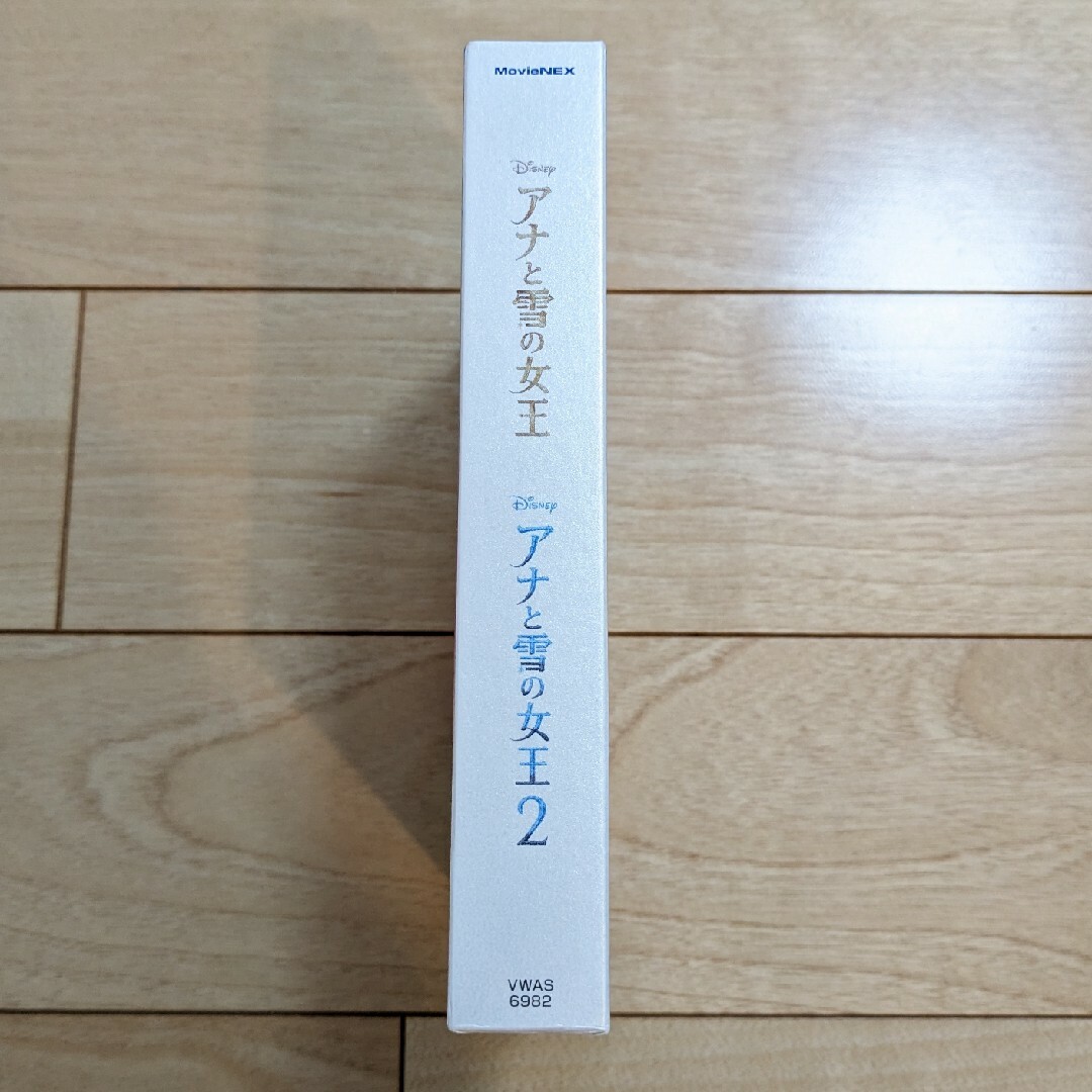 アナと雪の女王(アナトユキノジョオウ)のBlu-ray　アナと雪の女王＋2　２枚組 エンタメ/ホビーのDVD/ブルーレイ(キッズ/ファミリー)の商品写真