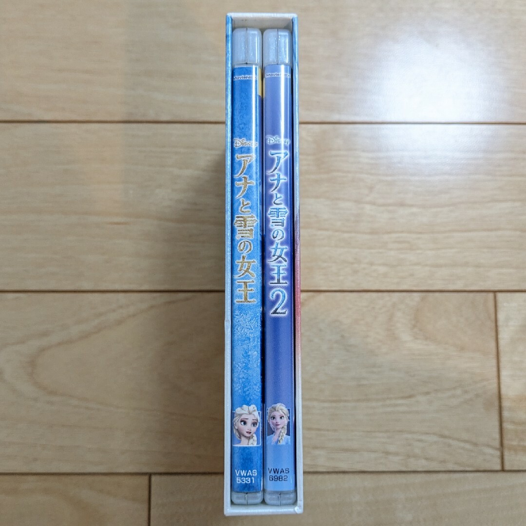 アナと雪の女王(アナトユキノジョオウ)のBlu-ray　アナと雪の女王＋2　２枚組 エンタメ/ホビーのDVD/ブルーレイ(キッズ/ファミリー)の商品写真