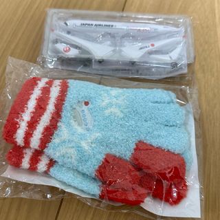 ジャル(ニホンコウクウ)(JAL(日本航空))のJAL飛行機プラモデル　と　子供用手袋　非売品(その他)