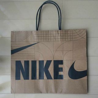 ナイキ(NIKE)の【新品・未使用品】ナイキ ショップ 袋 ショッパー 紙袋 小 S(ショップ袋)