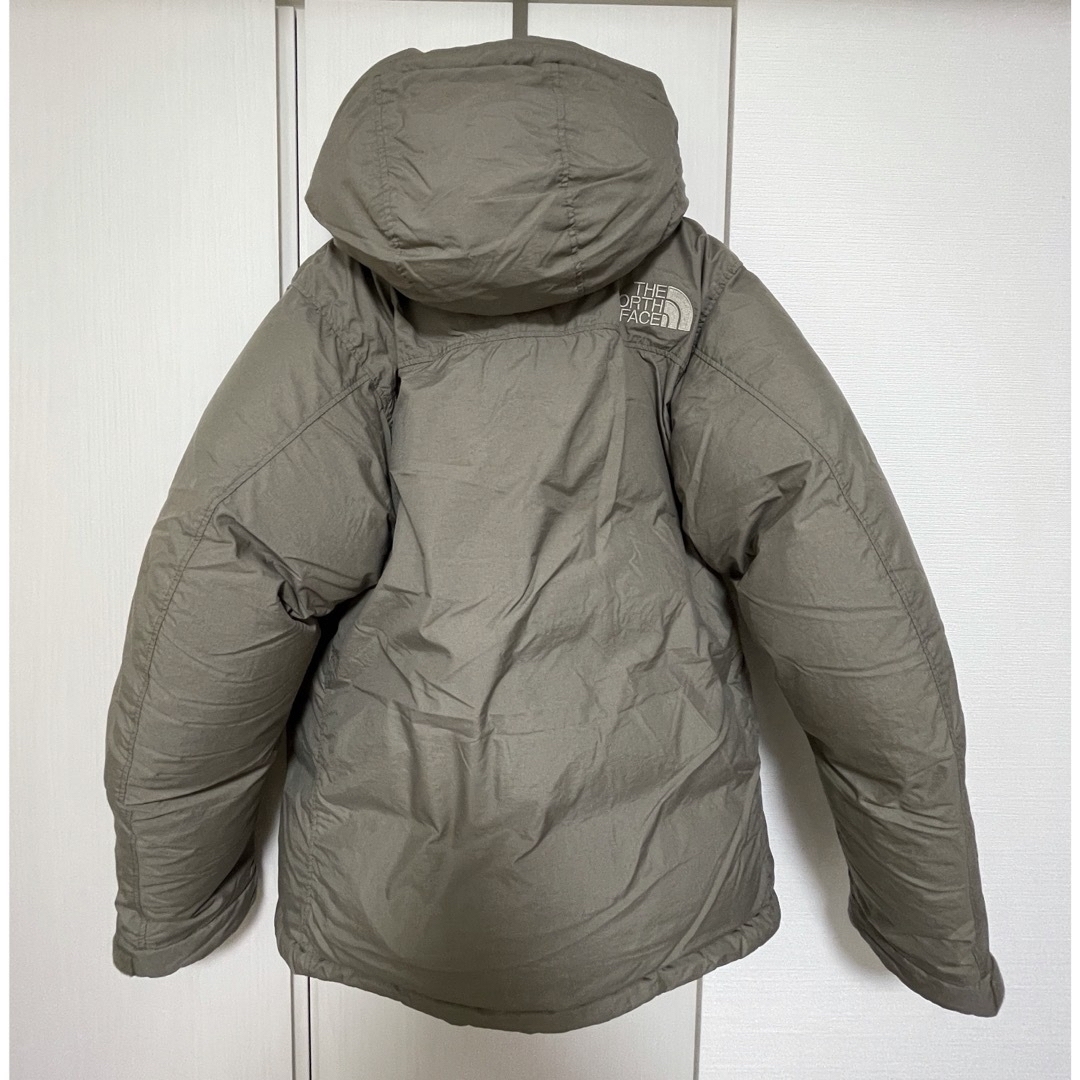 THE NORTH FACE(ザノースフェイス)の新品未使用 THE NORTH FACE オルタレーションバフズジャケット M メンズのジャケット/アウター(ダウンジャケット)の商品写真