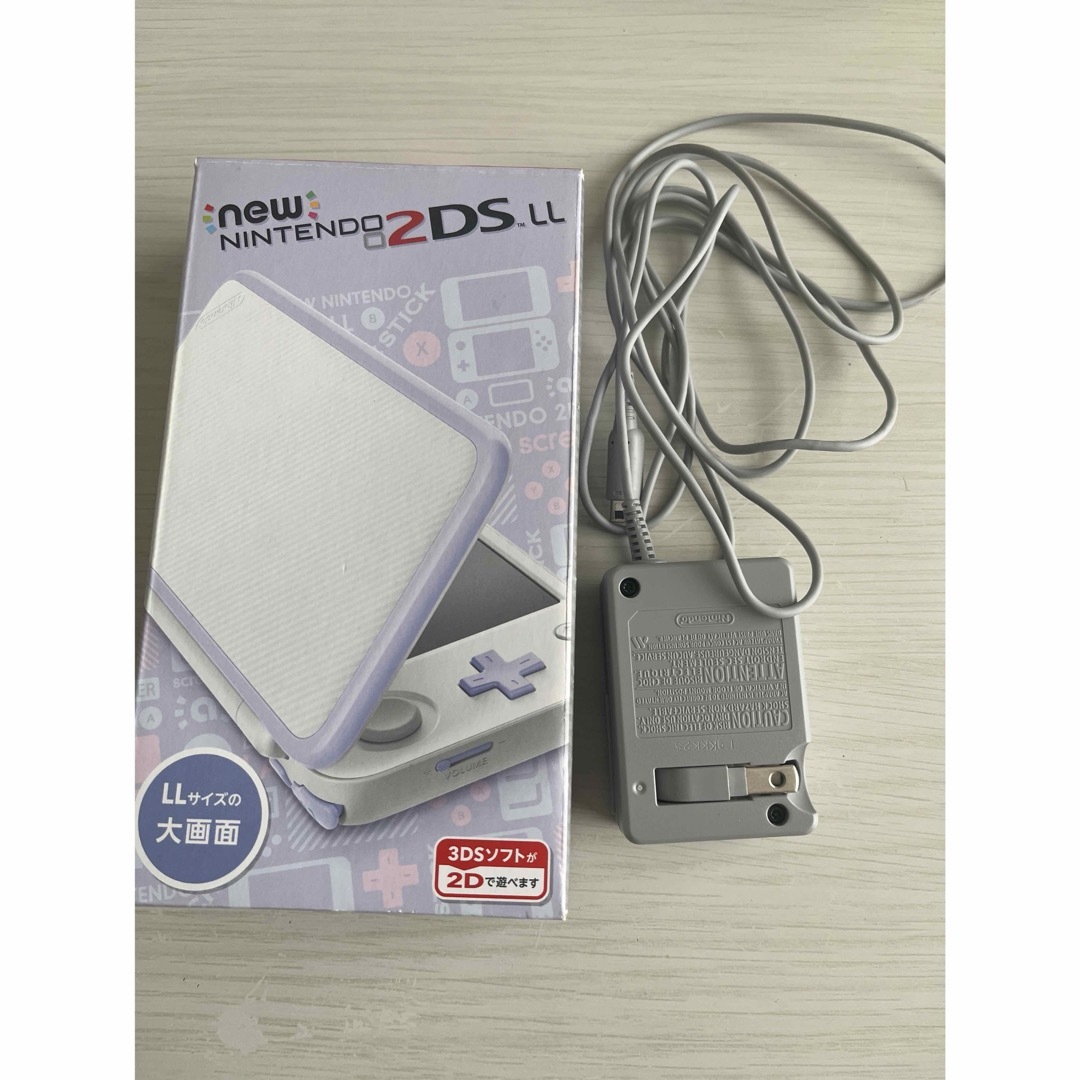 ニンテンドー2DS(ニンテンドー2DS)のNintendo ゲーム機本体 NEW ニンテンドー 2DS LL ホワイト/ラ エンタメ/ホビーのゲームソフト/ゲーム機本体(携帯用ゲーム機本体)の商品写真